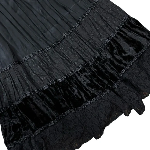 VTG Black Velvet Lace Nylon Tiered Maxi Skirt Small Pull On Whimsigoth Stretch - Picture 4 of 6